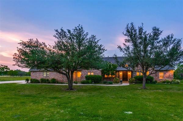 305 Eagle Pass, Royse City, TX 75189