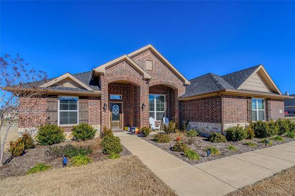 119 Harvest Meadows Lane, Van Alstyne, TX 75495