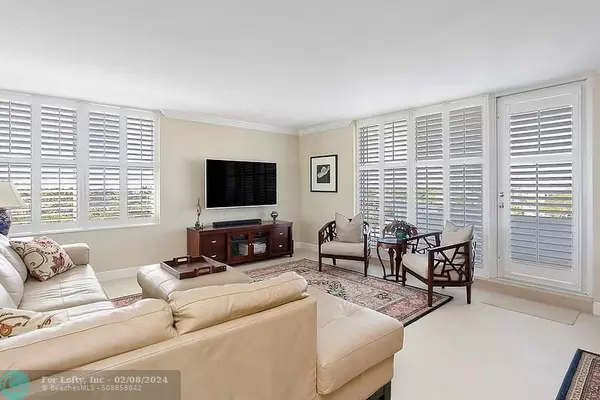 Fort Lauderdale, FL 33304,888 Intracoastal Dr  #6F