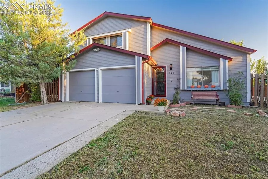 908 N Candlestar LOOP, Fountain, CO 80817