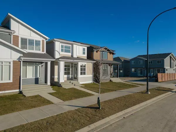 Calgary, AB T3L0J4,44 Rowmont DR NW