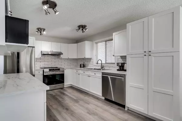 Okotoks, AB T1S 2B5,83 Crystal Shores CRES