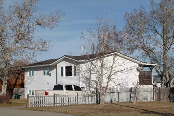 Lundbreck, AB T0K 1H0,437 Hamilton AVE