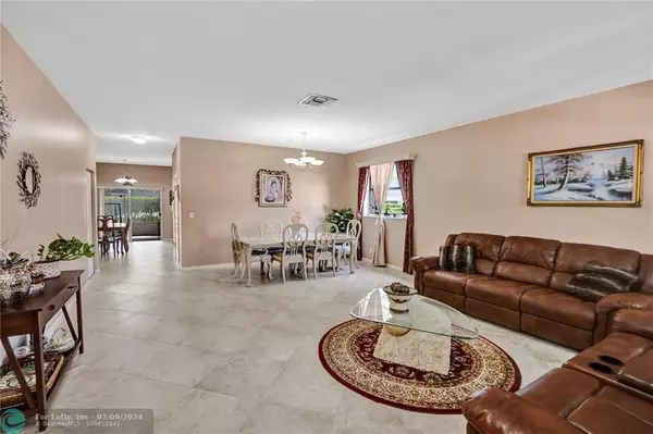 Coral Springs, FL 33071,892 NW 126th Dr