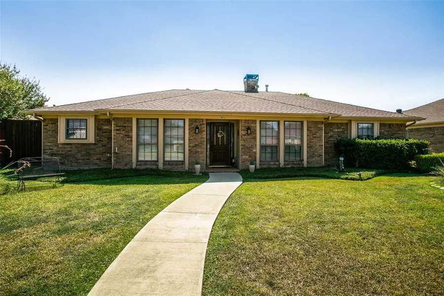 922 E Berkeley Drive, Richardson, TX 75081