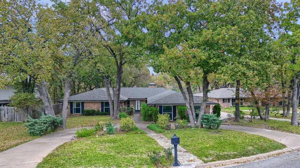 2401 Canyon Creek Drive, Sherman, TX 75092