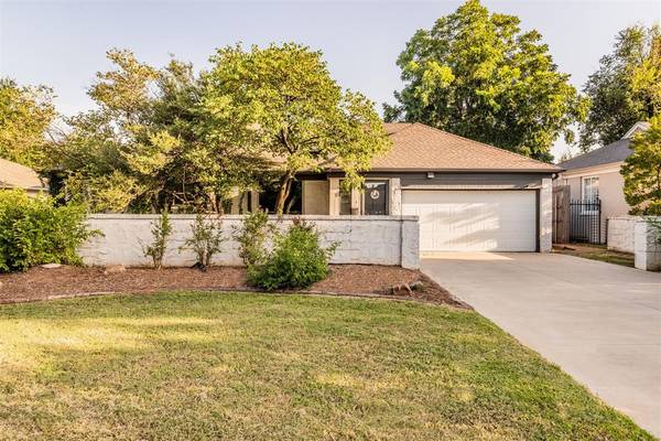 1112 Glenwood Avenue, Nichols Hills, OK 73116