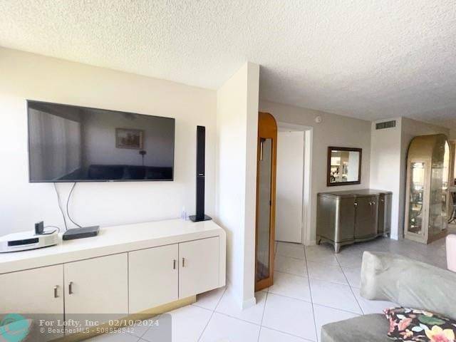 Sunrise, FL 33322,2711 NW 104th Ave #211