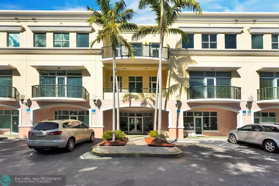 5801 NW 151st St  #207, Miami Lakes, FL 33014