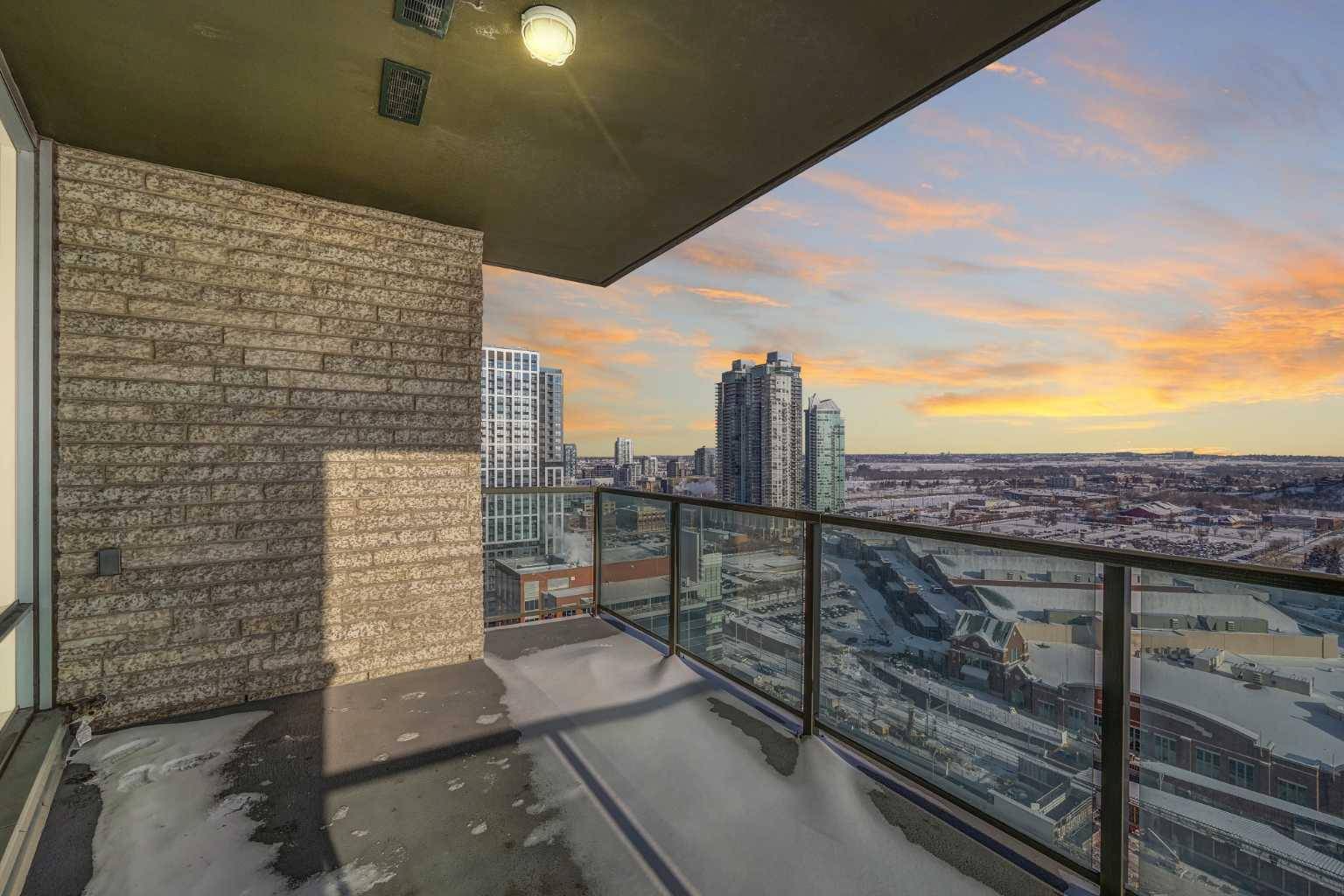 Calgary, AB T2G 0B5,210 15 AVE SE #2106