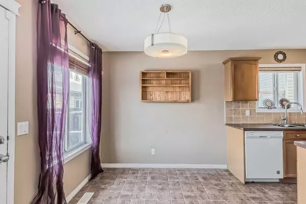 Calgary, AB T3K6K9,248 Covepark GN NE