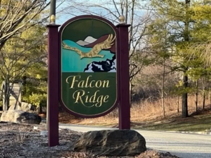 76 Falcon Ridge Way #6, Hamburg Boro, NJ 07419