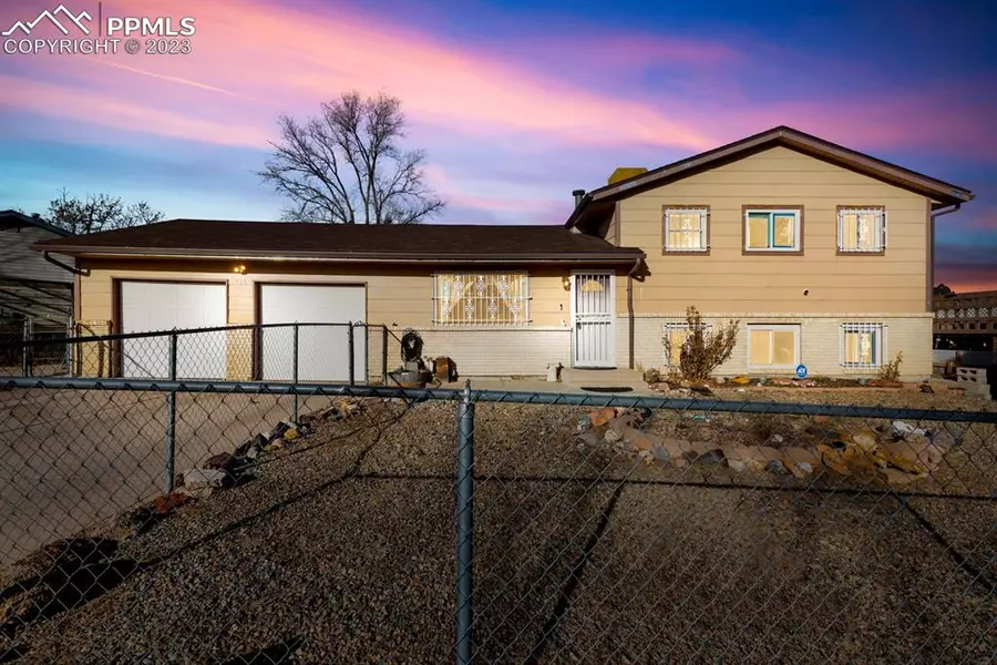 306 Longfellow DR, Colorado Springs, CO 80910