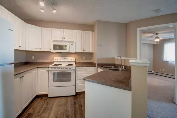 Calgary, AB T2Z 4M4,4975 130 AVE SE #1212