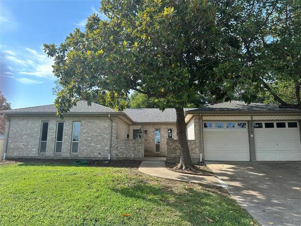 2512 Whippoorwill Drive, Mesquite, TX 75149