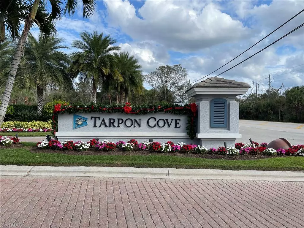 Naples, FL 34110,1035 Tarpon Cove DR 202