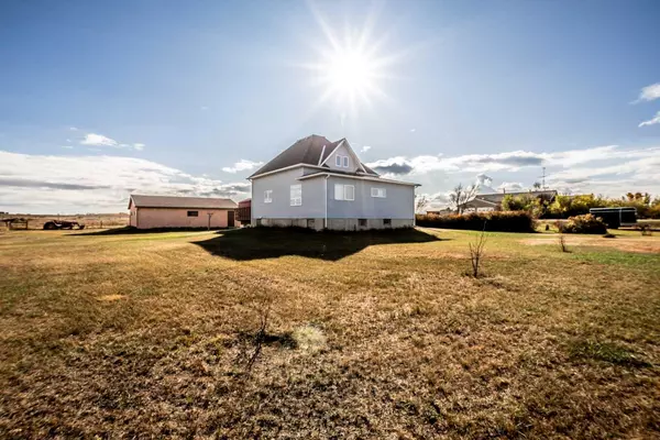 Rural Vulcan County, AB T0L 2B0,170043 Rge Road 250