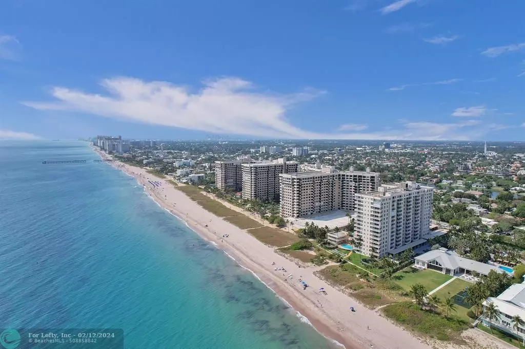 Lauderdale By The Sea, FL 33308,5200 N Ocean Blvd  #706