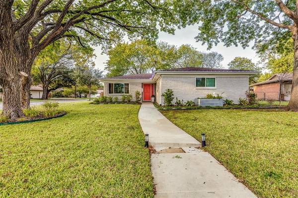 7052 Valhalla Road, Fort Worth, TX 76116