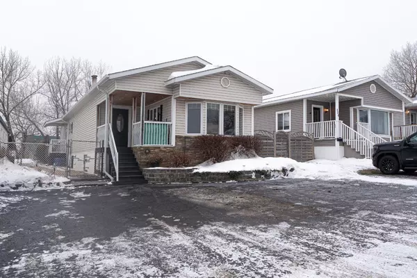 Fort Mcmurray, AB T9H3X7,120 Grenoble CRES