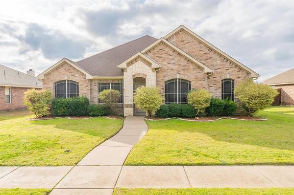 623 Mary Wilson Drive, Lancaster, TX 75146