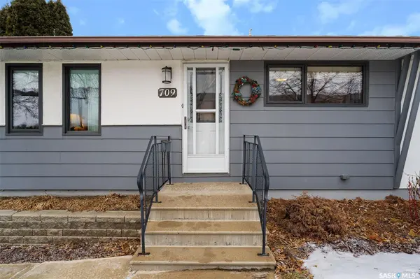 709 Hilliard STREET W, Saskatoon, SK S7M 0G4