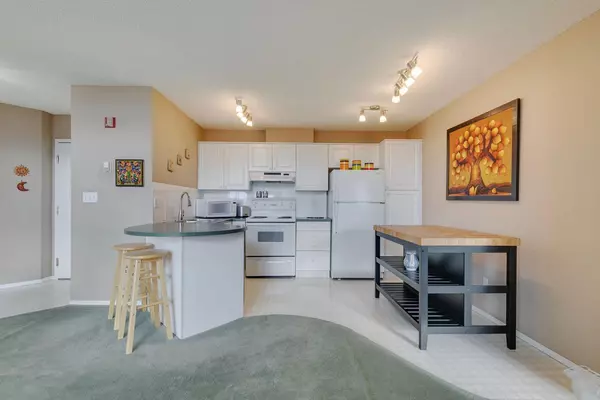 Calgary, AB T3H 3K7,30 Sierra Morena Mews SW #407