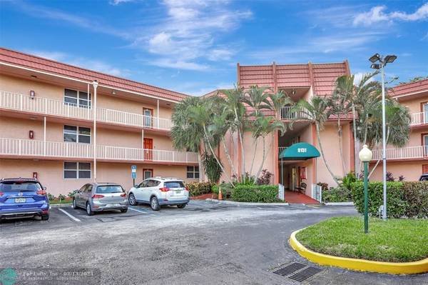 9151 Lime Bay Blvd  #302, Tamarac, FL 33321