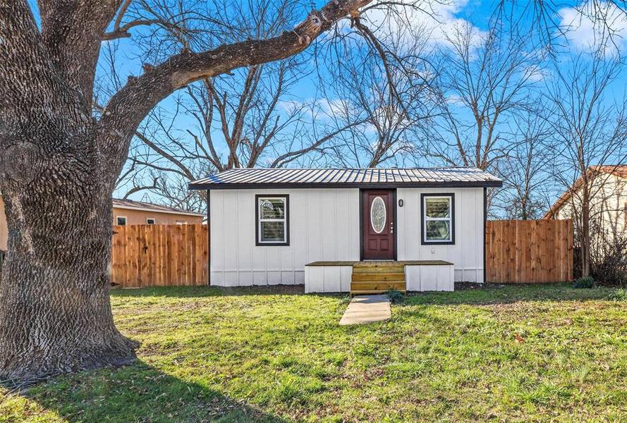 202 S 4th Street, Celeste, TX 75423