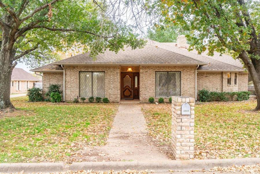 5505 Burgundy Drive, Greenville, TX 75402