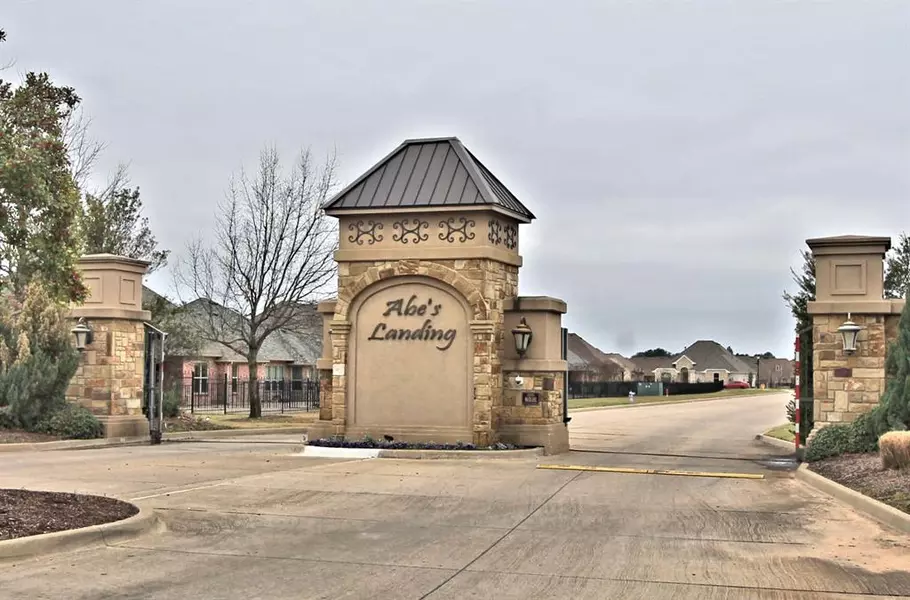 100 Showboat Court, Granbury, TX 76049