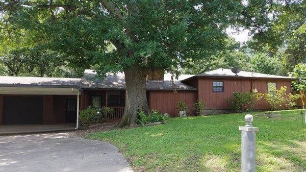 111 Red Bud Road, Gun Barrel City, TX 75156