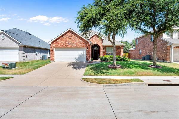 3208 Serpis, Grand Prairie, TX 75054