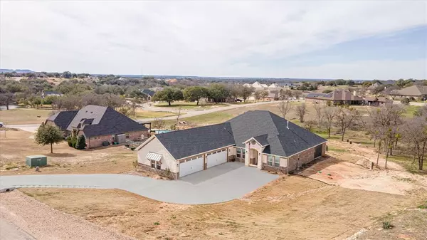 1204 Bentwater Parkway, Granbury, TX 76049