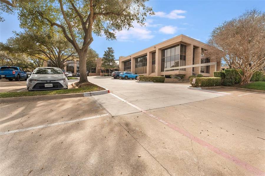 8350 Meadow Road #281, Dallas, TX 75231