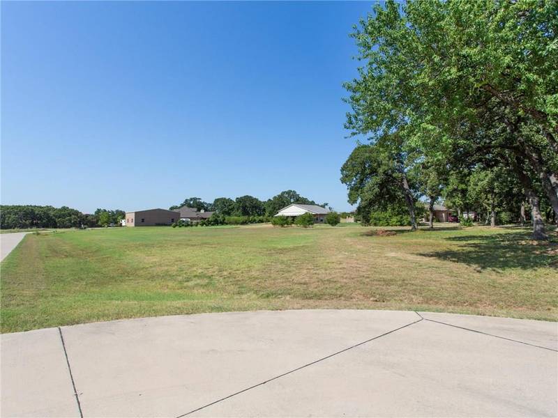 135 Hidden Valley Airpark, Shady Shores, TX 76208