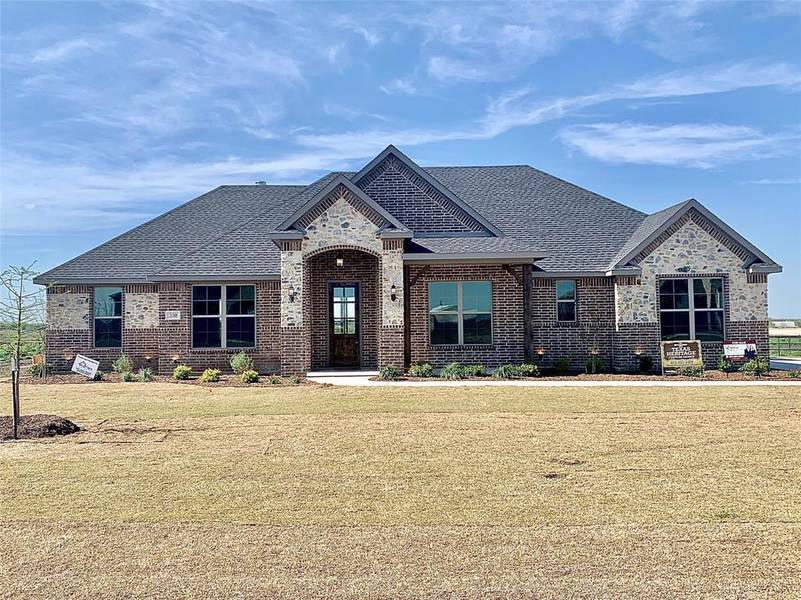 330 Crosswind Drive, Waxahachie, TX 75167