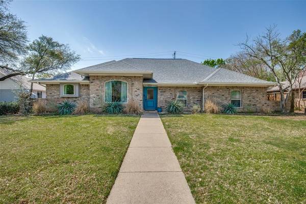 30 Hickory Hills Boulevard, Hickory Creek, TX 75065