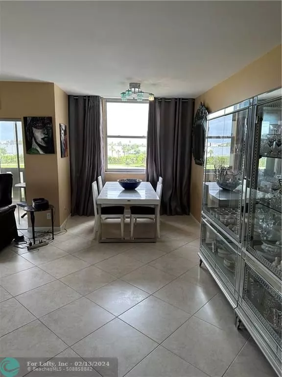 Hollywood, FL 33021,4330 Hillcrest Dr  #411