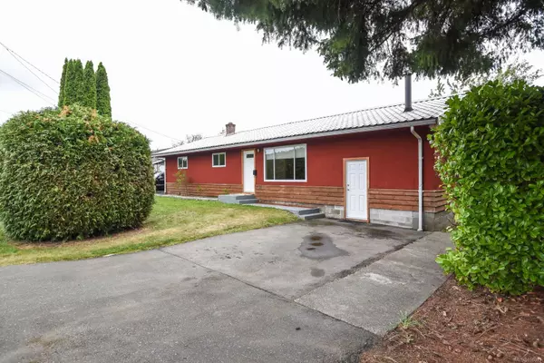 2135 Willemar Ave, Courtenay, BC V9N 3P6