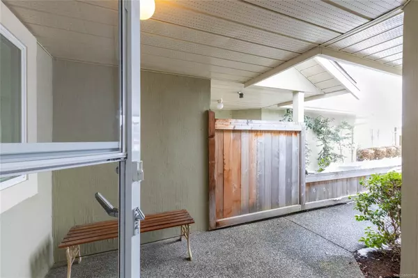 Qualicum Beach, BC V9K 1N9,800 Primrose St #7