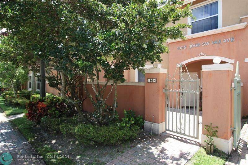 Pembroke Pines, FL 33027,1054 SW 143rd Ave