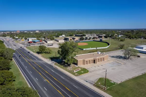 Brownwood, TX 76801,2202 Highway 377 S