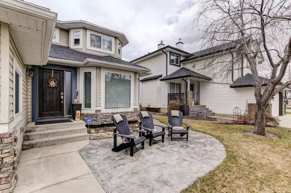 Calgary, AB T3B 5R2,10790 Valley Springs RD NW