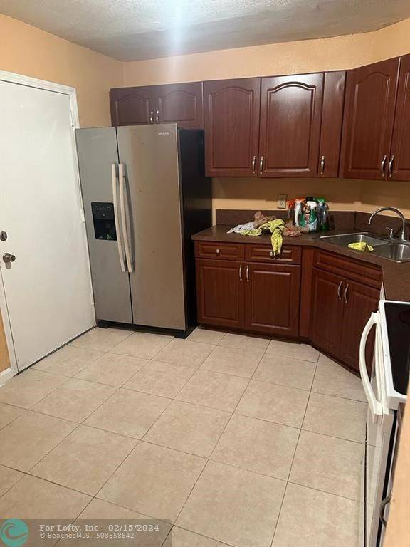 3300 SPANISH MOSS TE  #101, Lauderhill, FL 33319