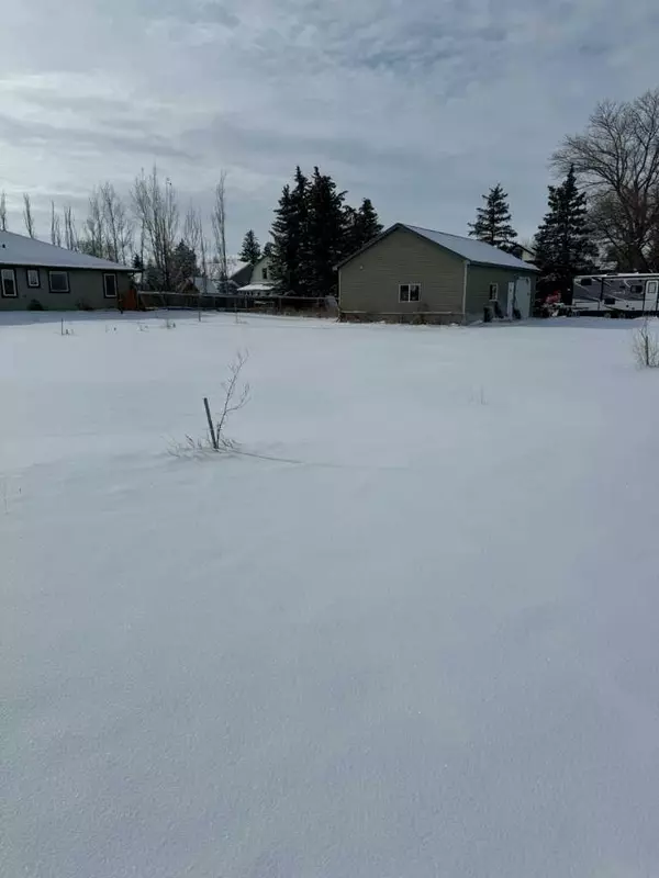 Stirling, AB T0K 2E0,222 2 AVE