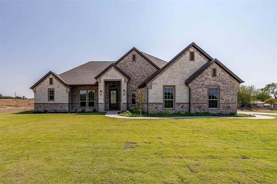 181 Briar Patch Road, Azle, TX 76020