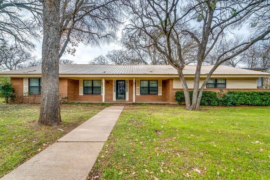 701 Cedar Street, Mineral Wells, TX 76067