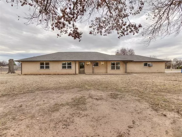 Tuttle, OK 73089,502 West Drive