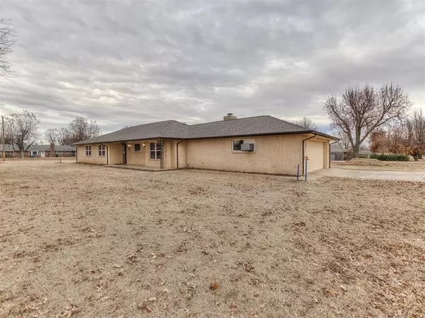 Tuttle, OK 73089,502 West Drive